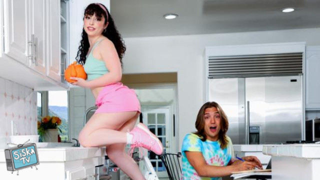 Things Are Looking Up(skirt)! Pixie Smalls And Axel Haze