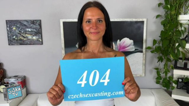 Sexy milf wanted shoot her very first casting video E404