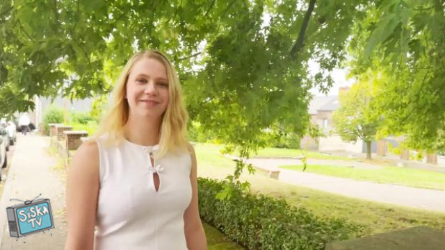 Lola, 28, fucked by two guys for her comeback!