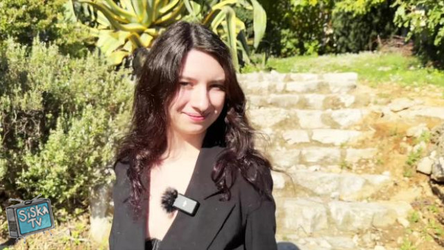 Ayori, 21 years old, from Poitiers!