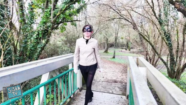 Venezia, 35 years old, real estate agent in Poitiers!