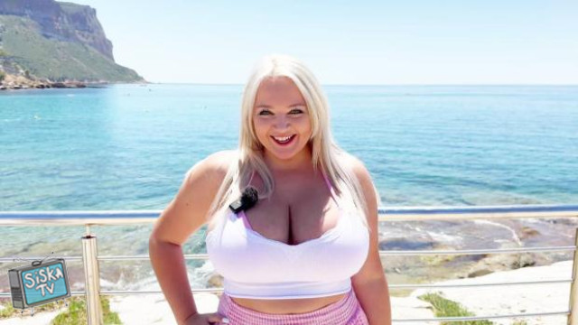 25 years old, has some serious assets to show off!