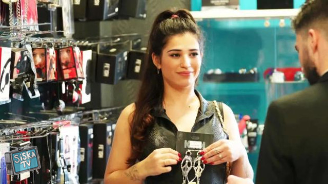 Vanessa, 33 years old, lawyer in Frejus!