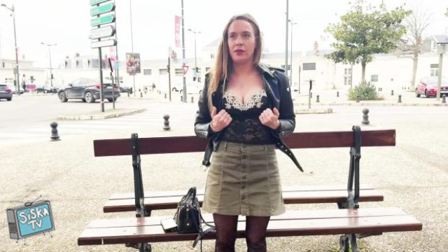 Two men, the acknowledged desire of Sandra Authantik, 37 years old...