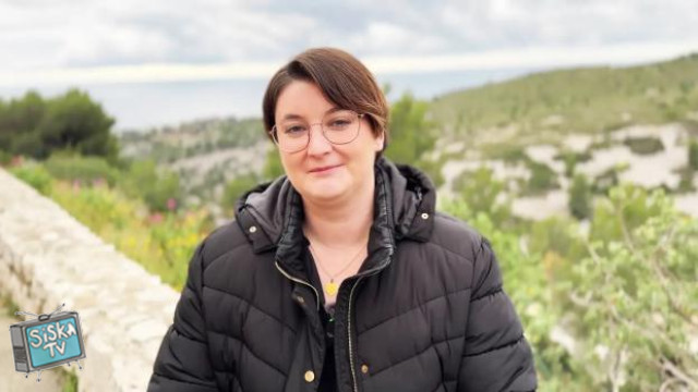 Lauf, 34 years old, laboratory technician in Arras!