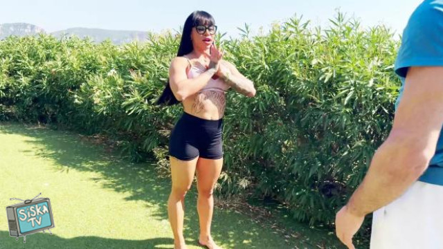 Valentina, the bombshell loves to fuck with her students!