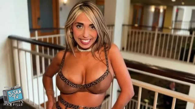 Horny Hotel Goer Begs For My Cock In Spanish