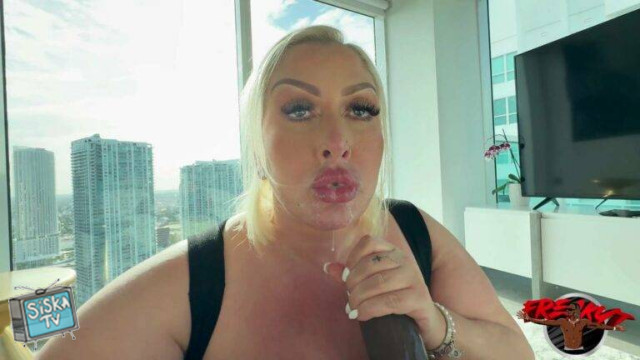 Sloppy Blowjob Cum Eating Busty Whore