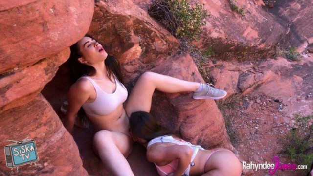 GG Sexy Hike Sex Scene