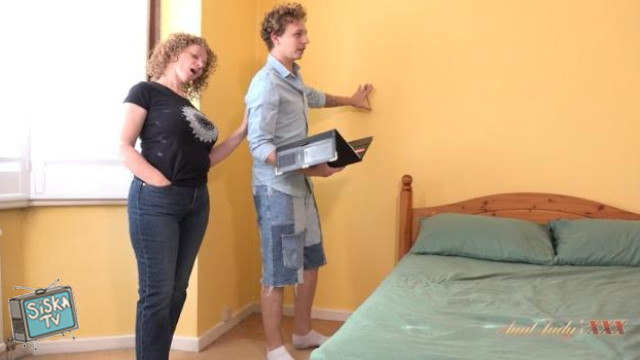 Curly Haired Mature MILF Merce Seduces the Decorator