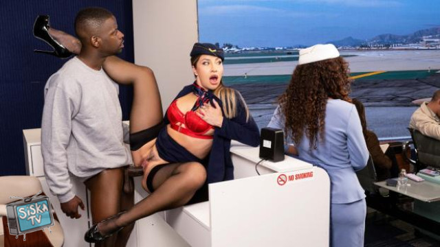 Airport Lounge Lizards Get Lucky: Part 1 