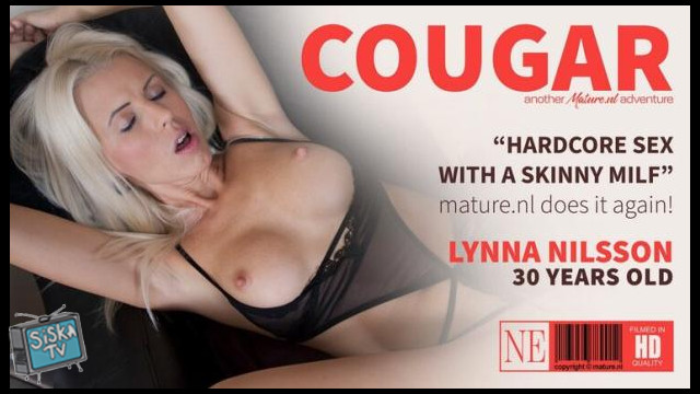 Skinny MILF Lynna Nilsson