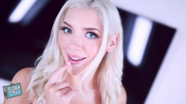 Naughty Nanny Gia OhMy Drops to Her Knees