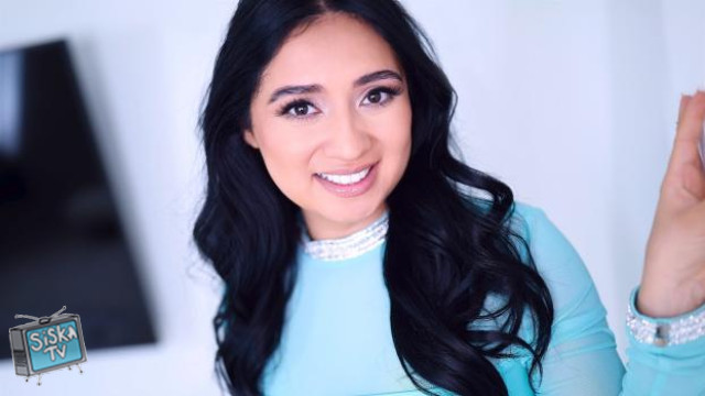 Ophelia Purr, Young Beauty Gives Head, Fucks and Swallows a Thick Load